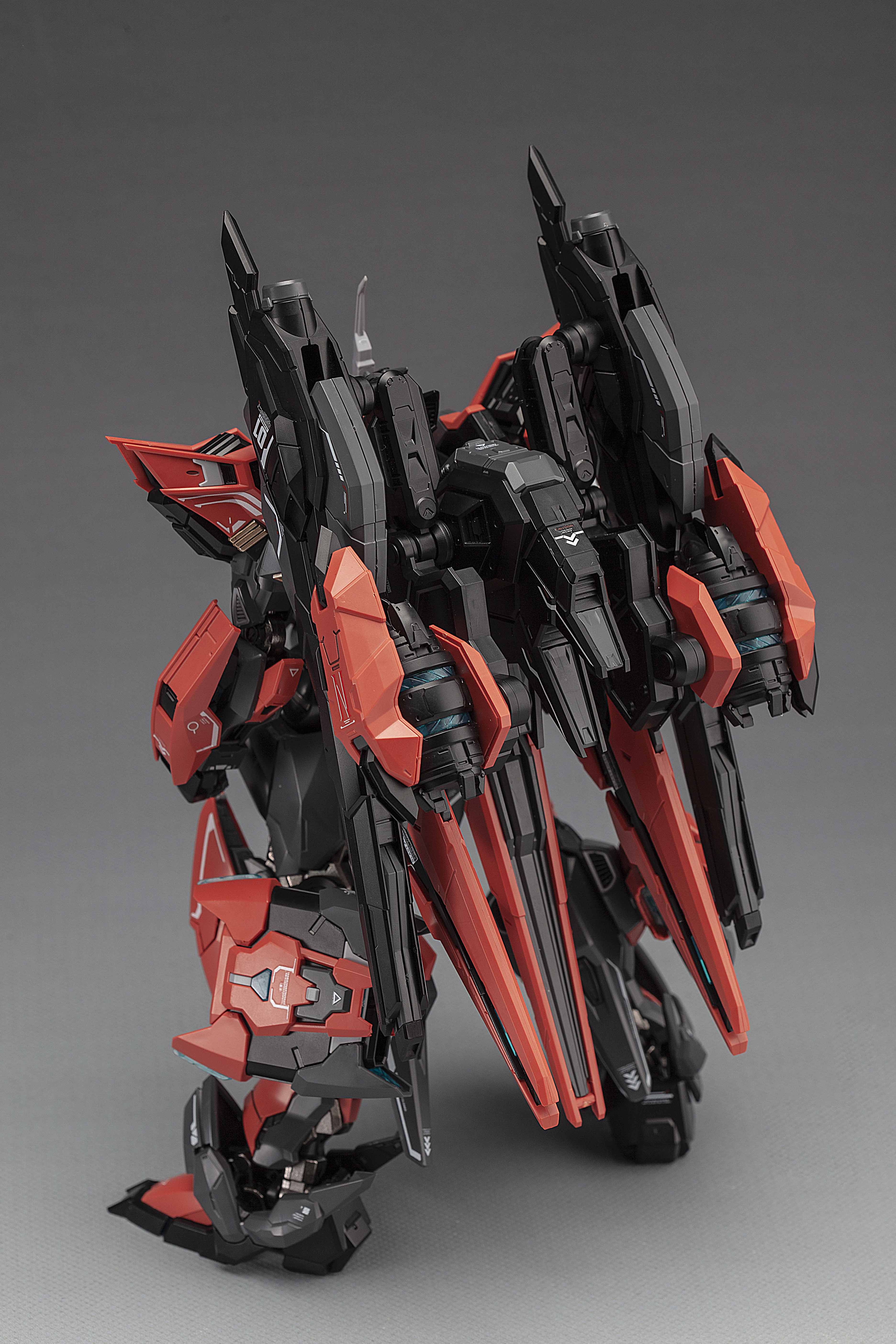Annihilation 1/100 Scale Model Kit