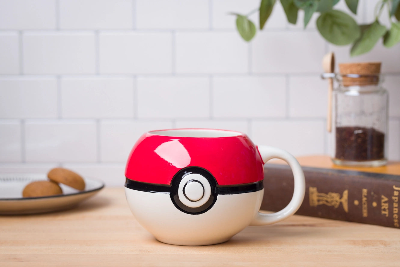 Pokémon 20oz Pokeball Sculpted Mug