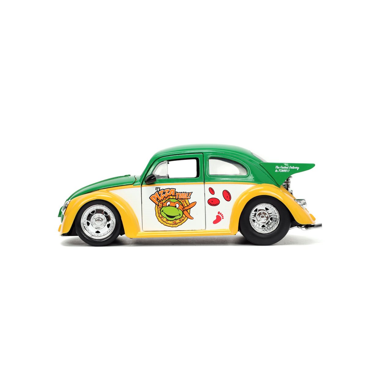 Teenage Mutant Ninja Turtles - Volkswagen Beetle 1:24 Scale Die-Cast Metal Vehicle with Michelangelo Figure