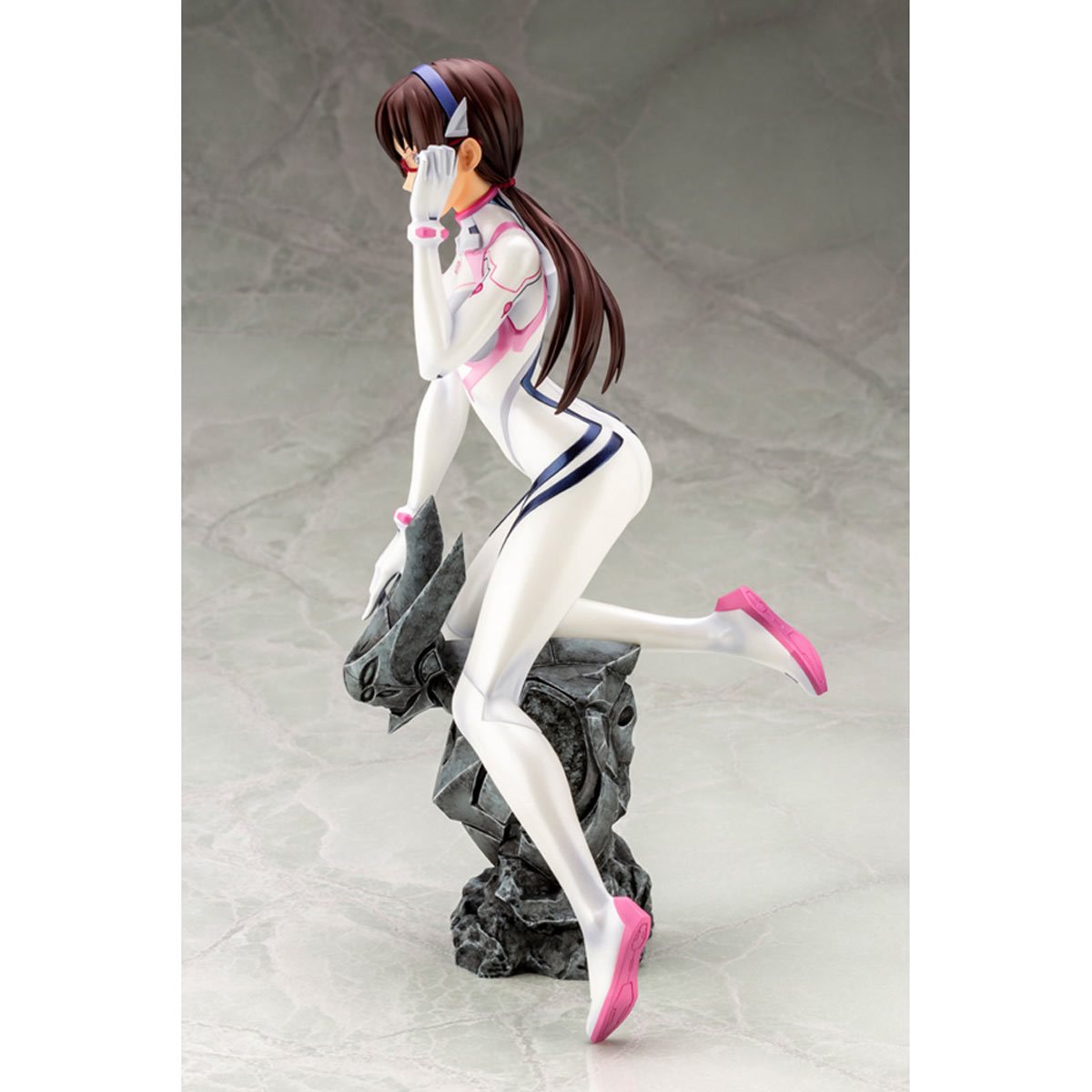 Rebuild of Evangelion Mari Makinami Illustrious White Plugsuit Ver. 1:6 Scale Statue