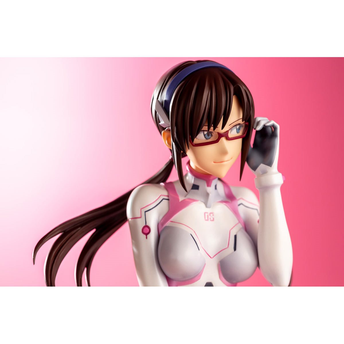 Rebuild of Evangelion Mari Makinami Illustrious White Plugsuit Ver. 1:6 Scale Statue