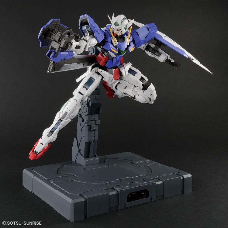 Mobile Suit Gundam 00 Gundam Exia Perfect Grade 1:60 Scale Model Kit