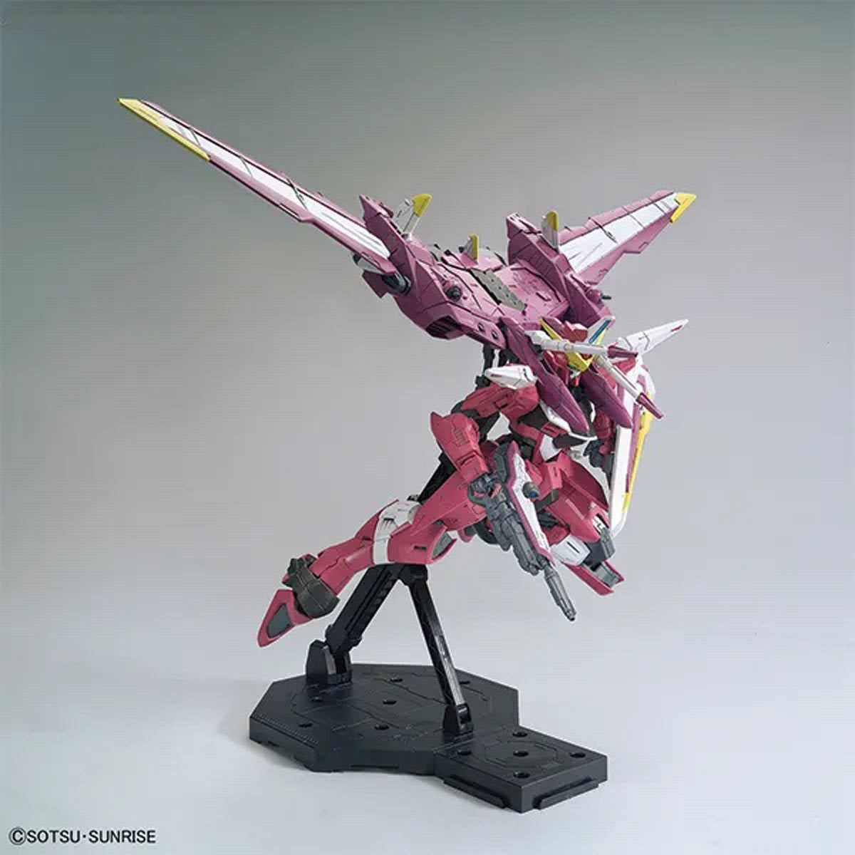 Mobile Suit Gundam Seed Justice Gundam Master Grade 1:100 Scale Model Kit