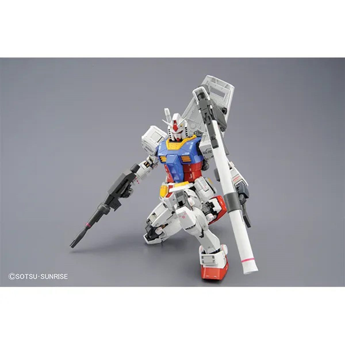 Mobile Suit Gundam RX-78-2 3.0 Master Grade 1:100 Scale Model Kit