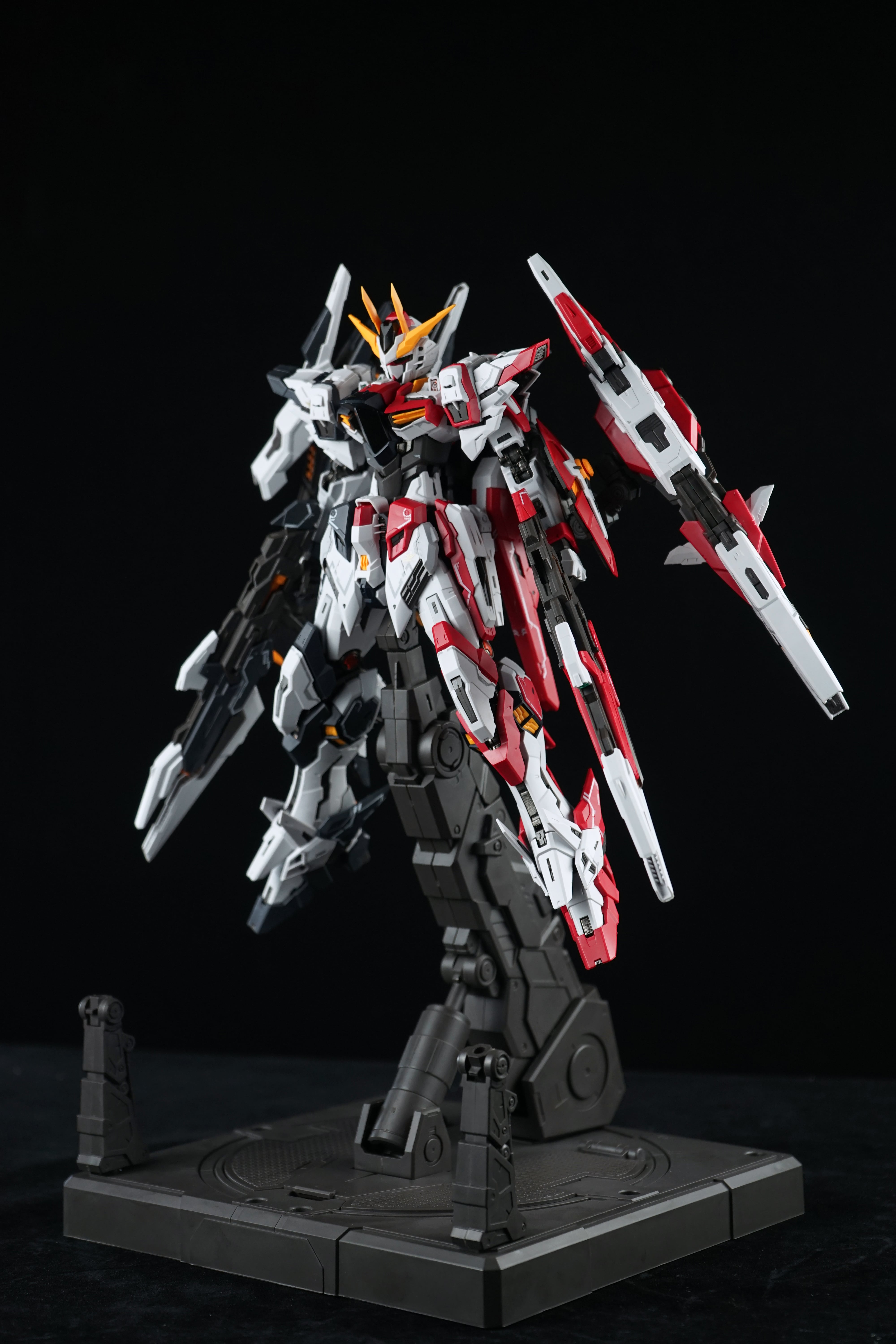 Star Eternal 1/100 Scale Model Kit