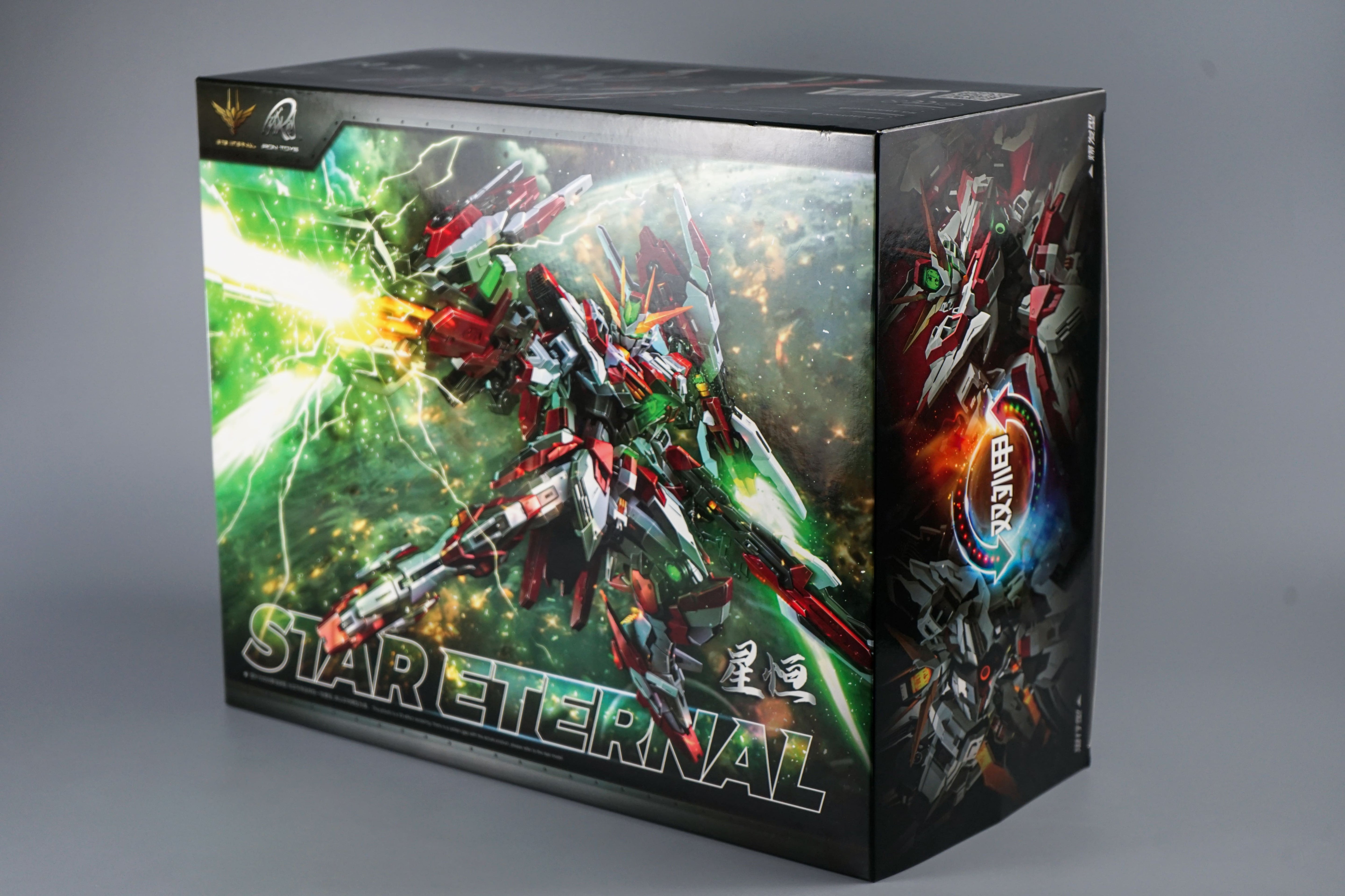 Star Eternal 1/100 Scale Model Kit