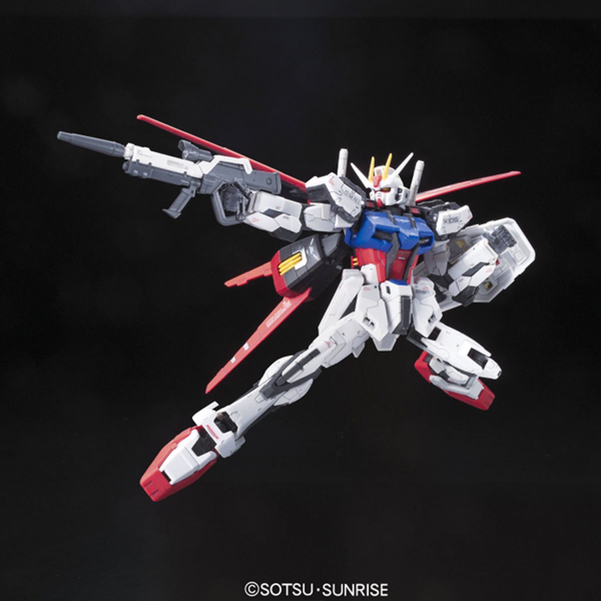 Mobile Suit Gundam Seed Aile Strike Gundam Real Grade 1:144 Scale Model Kit